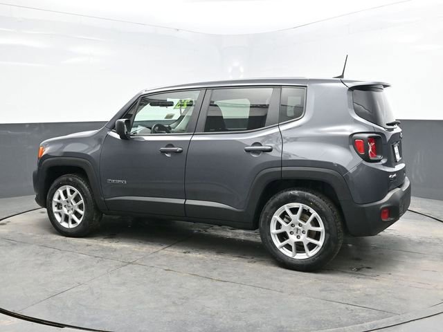 Used 2023 Jeep Renegade Latitude image 4