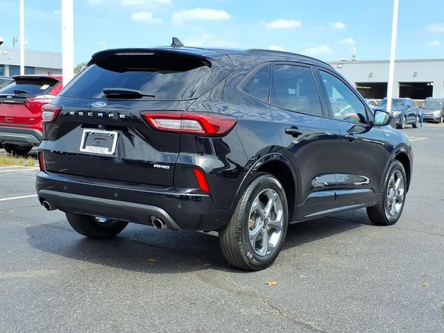 Used 2024 Ford Escape ST-Line w/ Tech Pack #1 AWD/4WD image 7