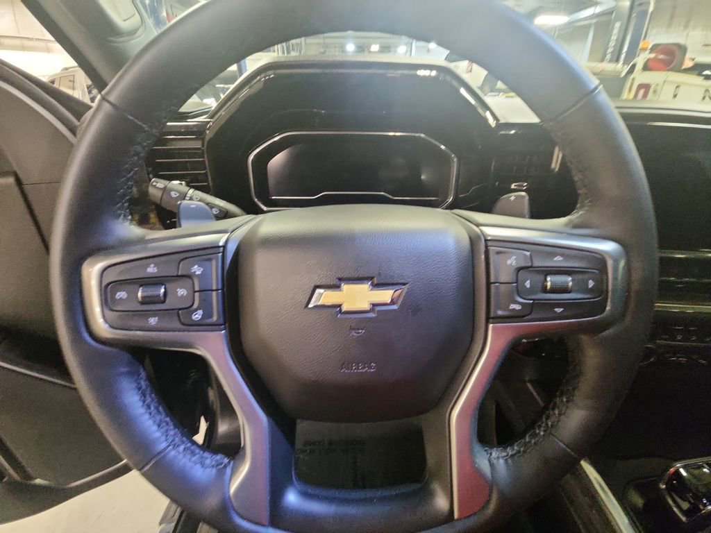 Used 2023 Chevrolet Silverado 1500 LTZ w/ LTZ Premium Package AWD/4WD image 15