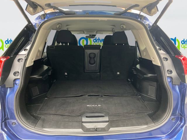 Used 2020 Nissan Rogue SV image 14