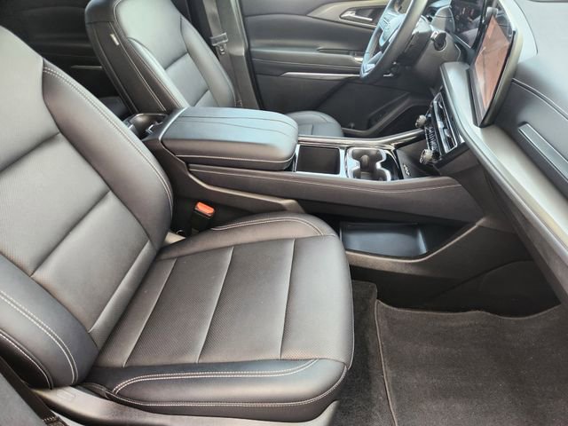 Used 2025 Chevrolet Traverse LT w/ Midnight/Sport Edition FWD image 19