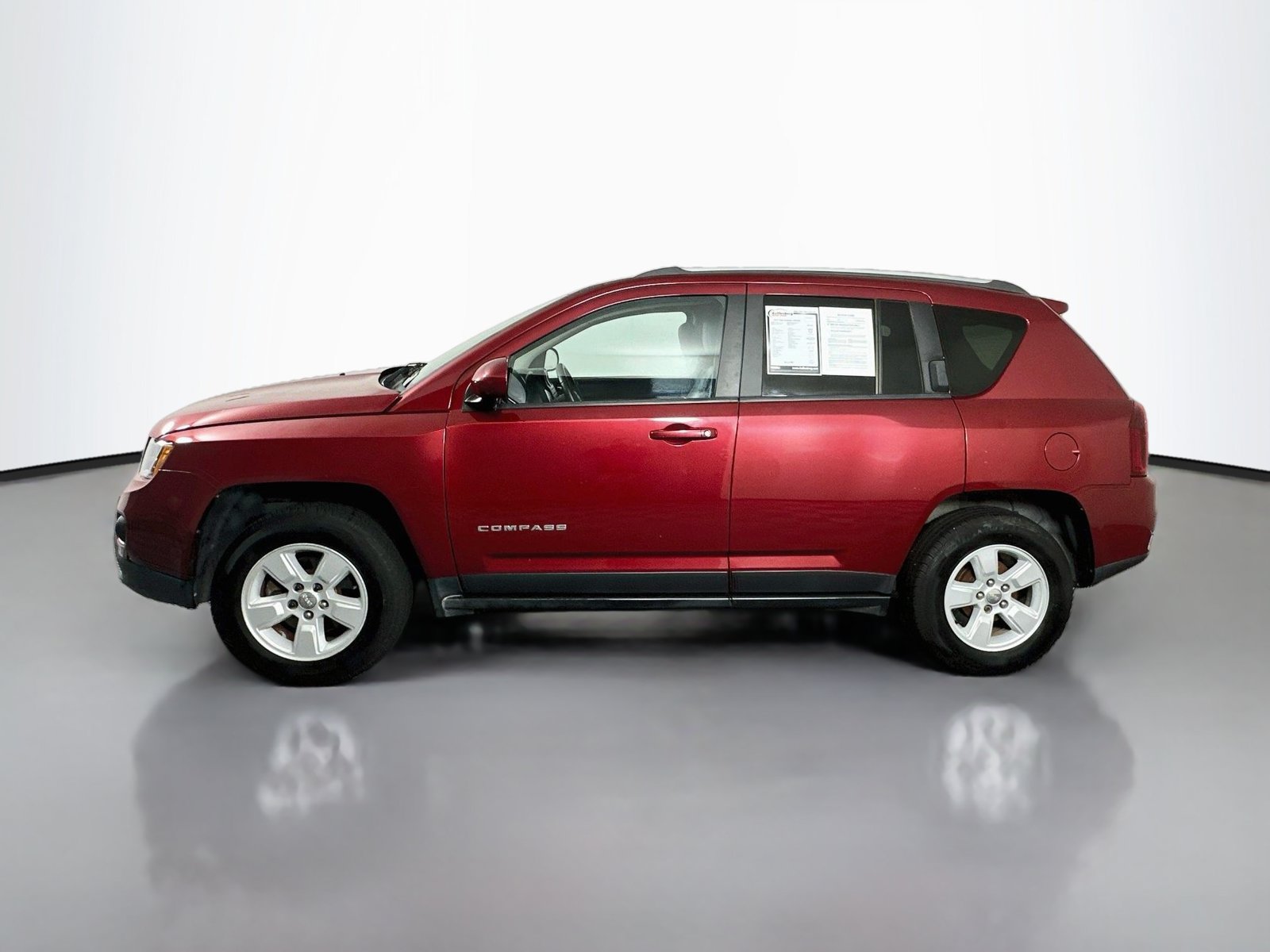Used 2017 Jeep Compass Latitude FWD image 4