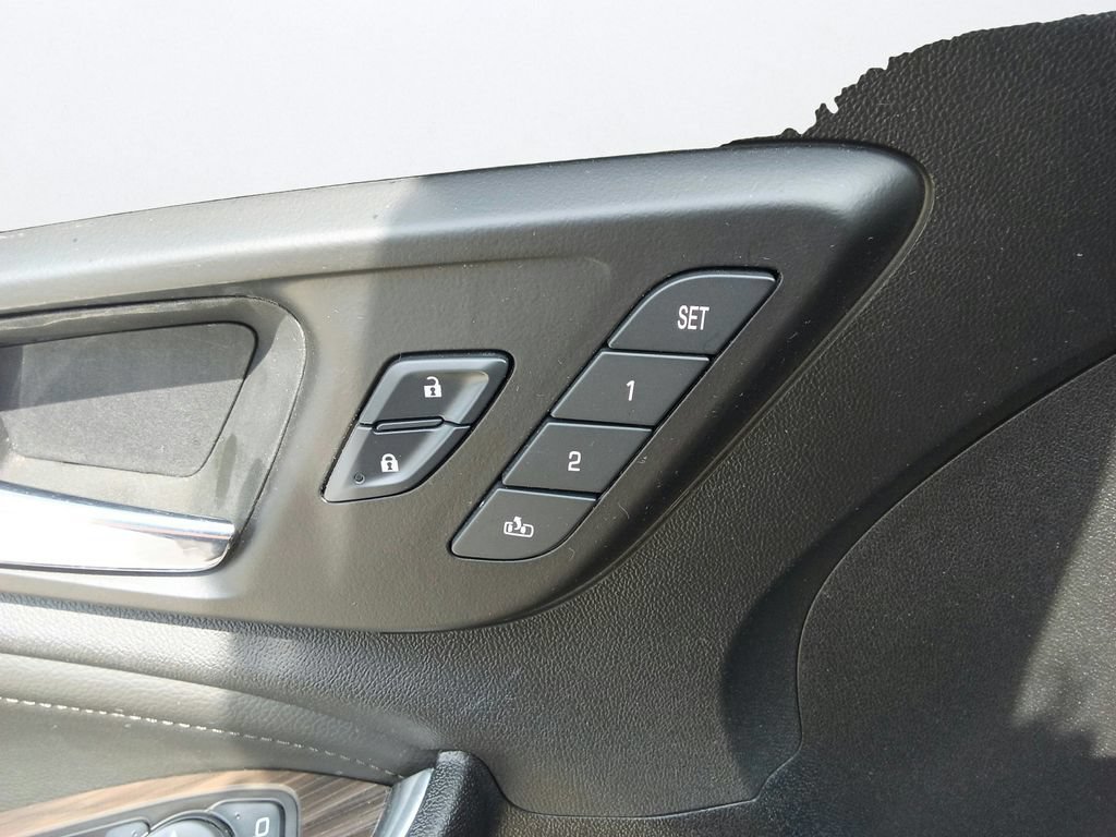 Used 2024 Chevrolet Malibu LT FWD image 19