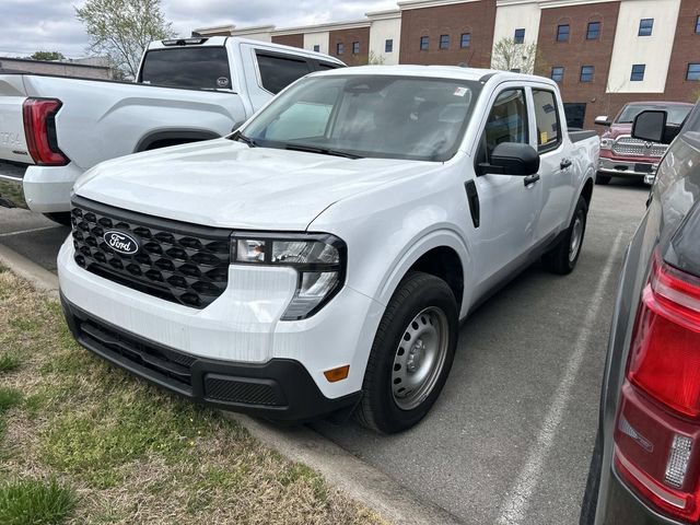 Used 2025 Ford Maverick XL w/ Equipment Group 102A image 1