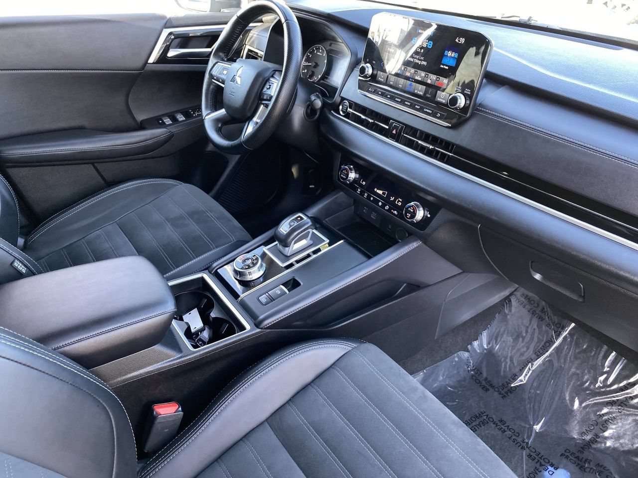 Used 2024 Mitsubishi Outlander SE FWD image 9