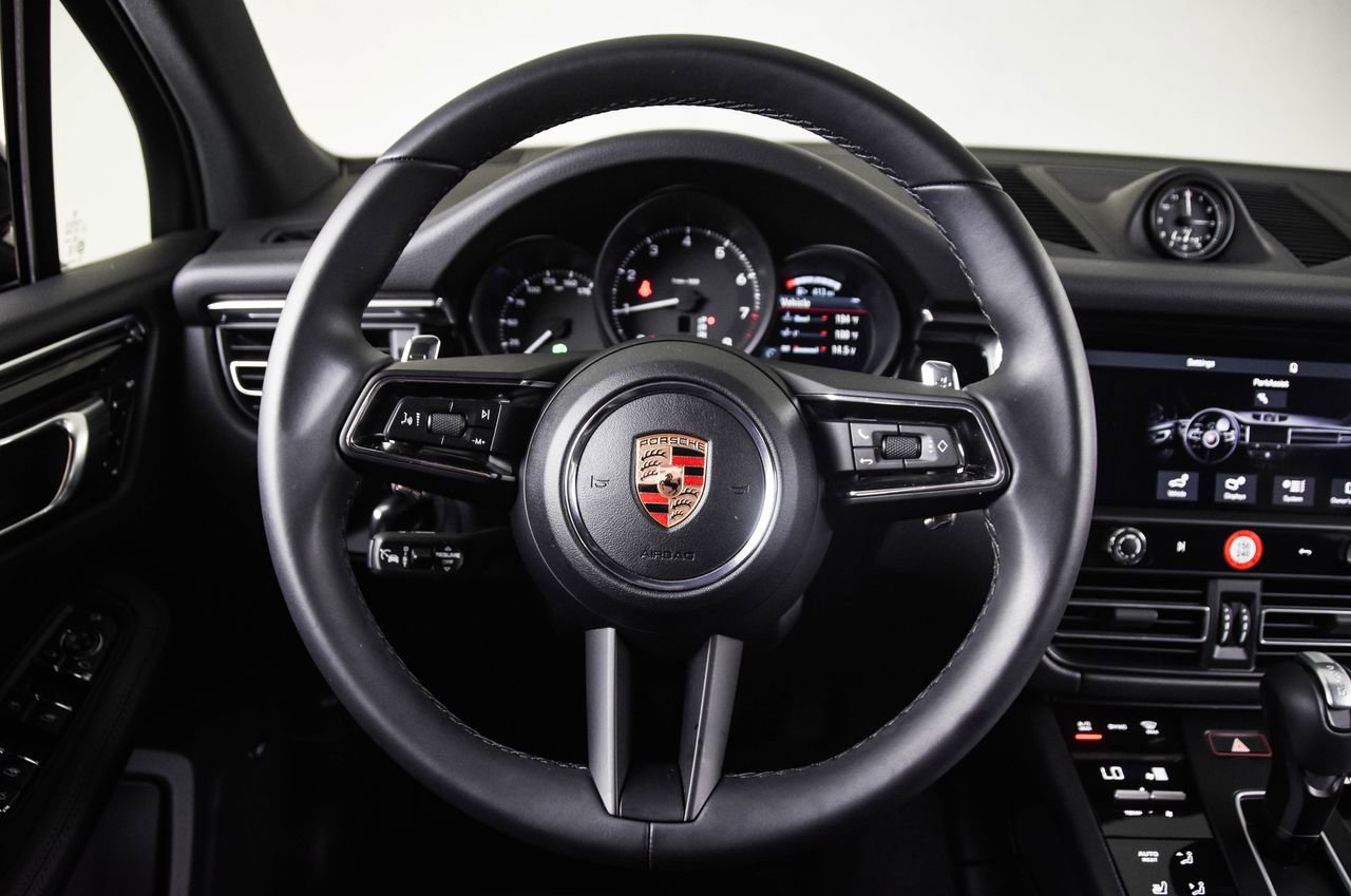 Certified 2026 Porsche Macan image 26