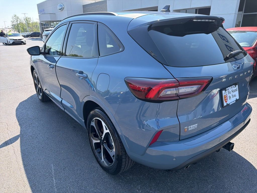 Used 2024 Ford Escape ST-Line Select w/ Tech Pack #2 AWD/4WD image 3