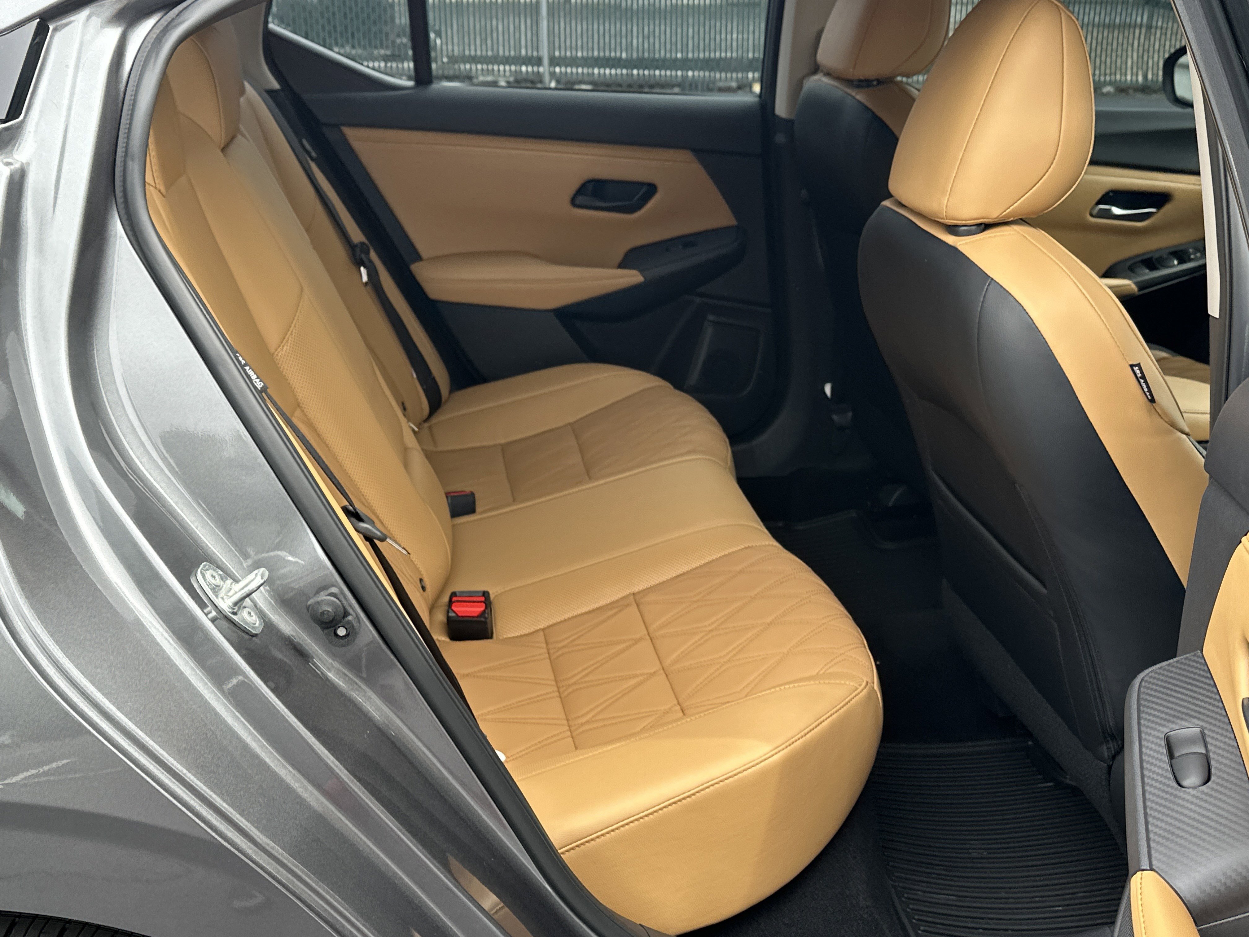 Used 2024 Nissan Sentra SV w/ SV Premium Package FWD image 13