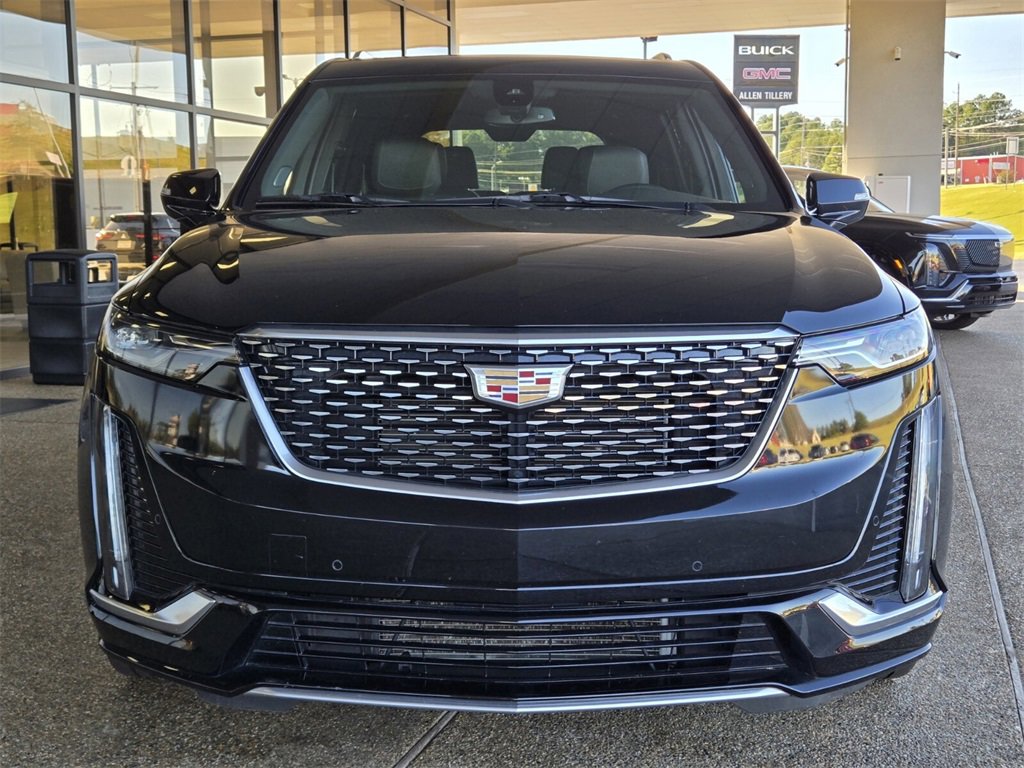 Used 2025 Cadillac XT6 Premium Luxury image 11