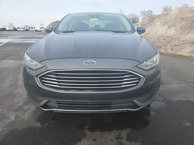 Used 2020 Ford Fusion SE image 3
