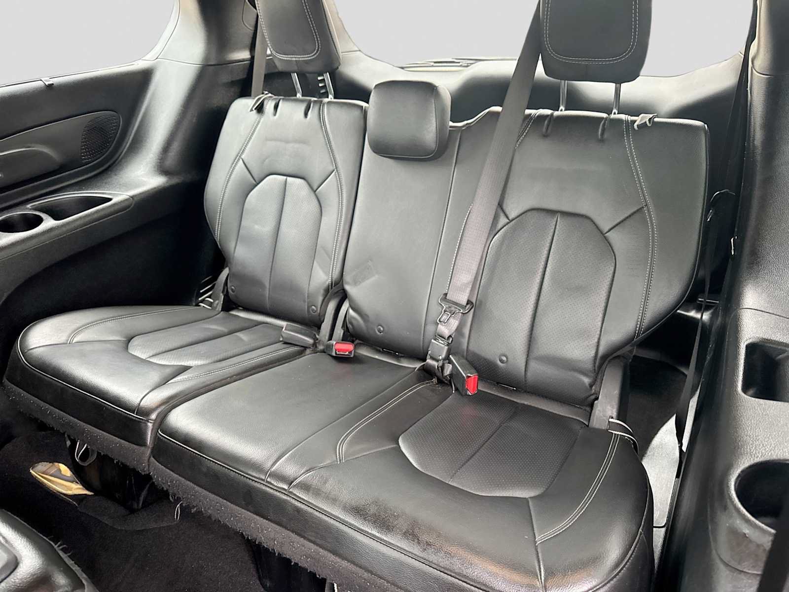 Used 2018 Chrysler Pacifica Touring-L w/ Advanced Safetytec Group FWD image 20