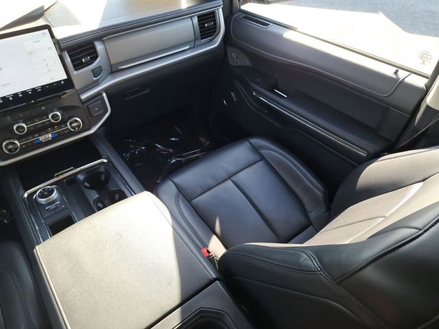 Certified 2022 Ford Expedition XLT RWD image 11