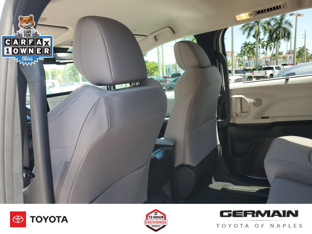 Certified 2026 Toyota Sienna LE FWD image 23