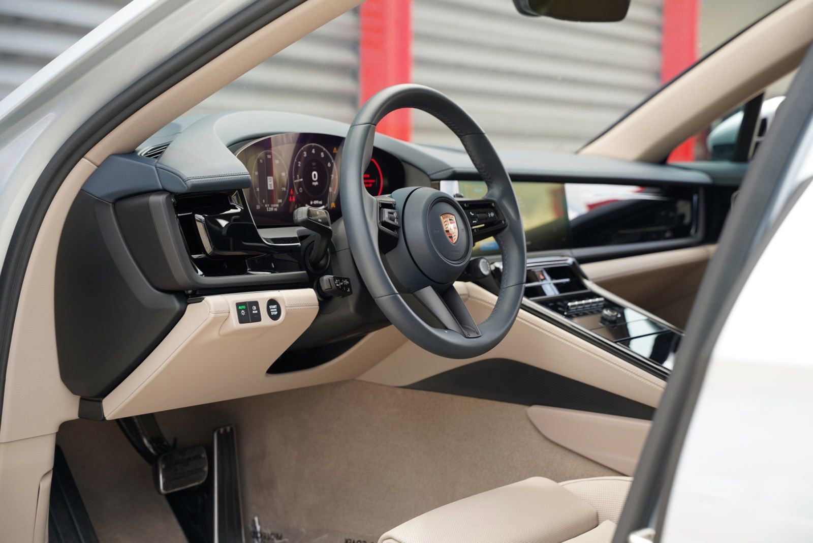 Used 2026 Porsche Panamera RWD image 20