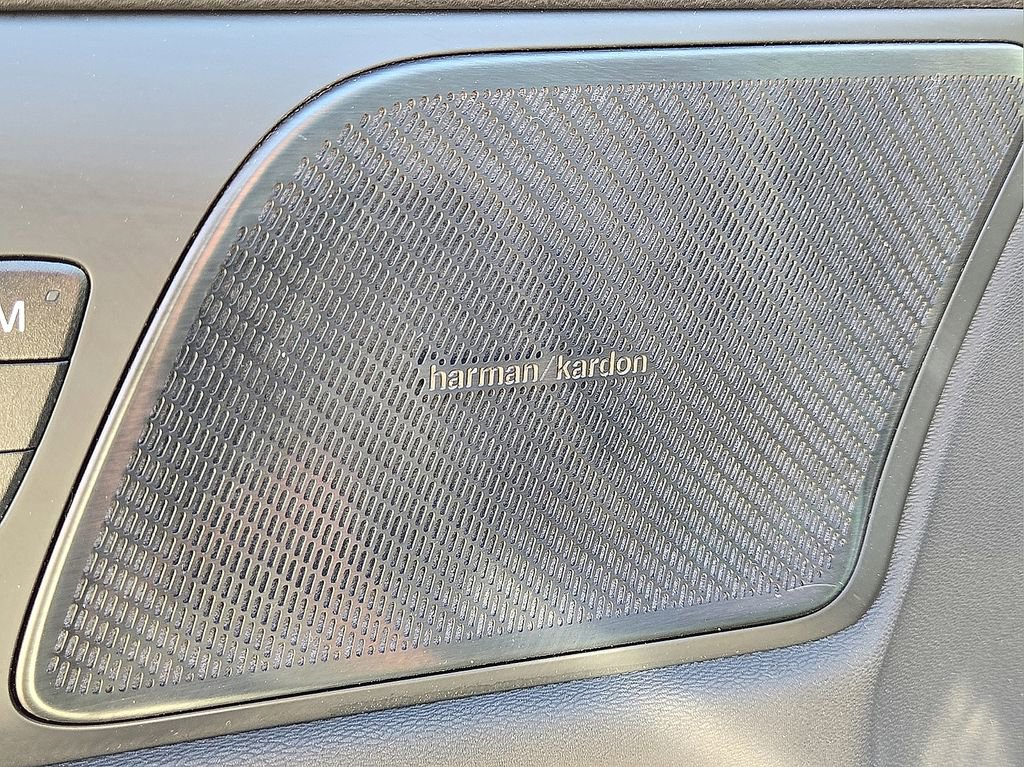 Certified 2023 Volvo S60 T8 Plus image 22