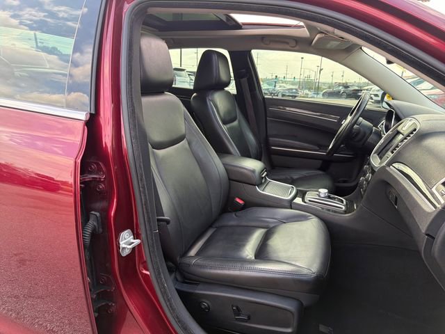 Used 2019 Chrysler 300 Touring w/ Quick Order Package 2EF image 34