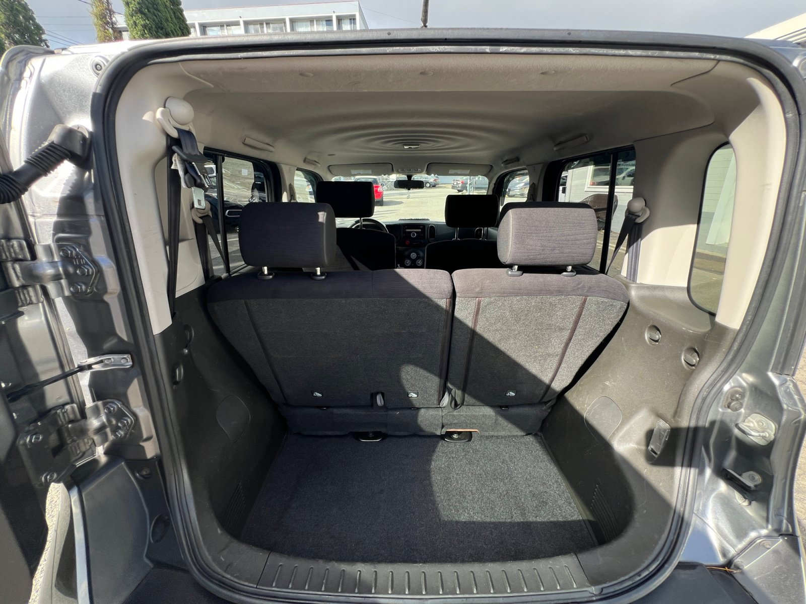 Used 2014 Nissan Cube 1.8 S w/ Interior Designer Package FWD image 16