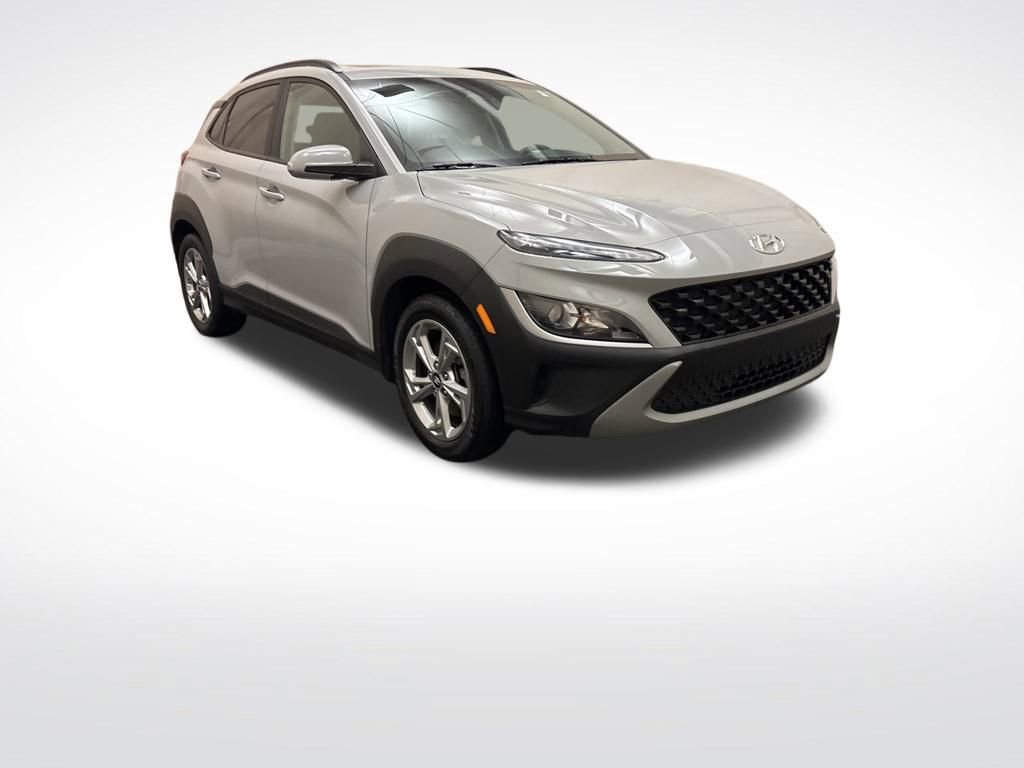 Certified 2022 Hyundai Kona SEL w/ Convenience Package image 3