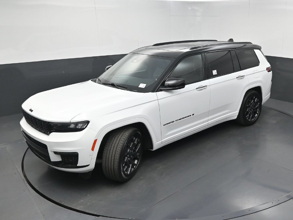 Used 2023 Jeep Grand Cherokee L Summit w/ High Altitude Package AWD/4WD image 42