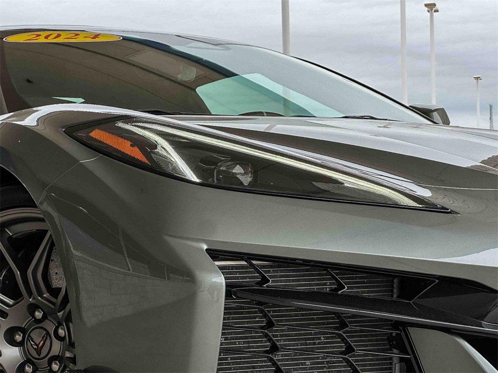 Used 2024 Chevrolet Corvette Z06 w/ Z07 Performance Package image 3