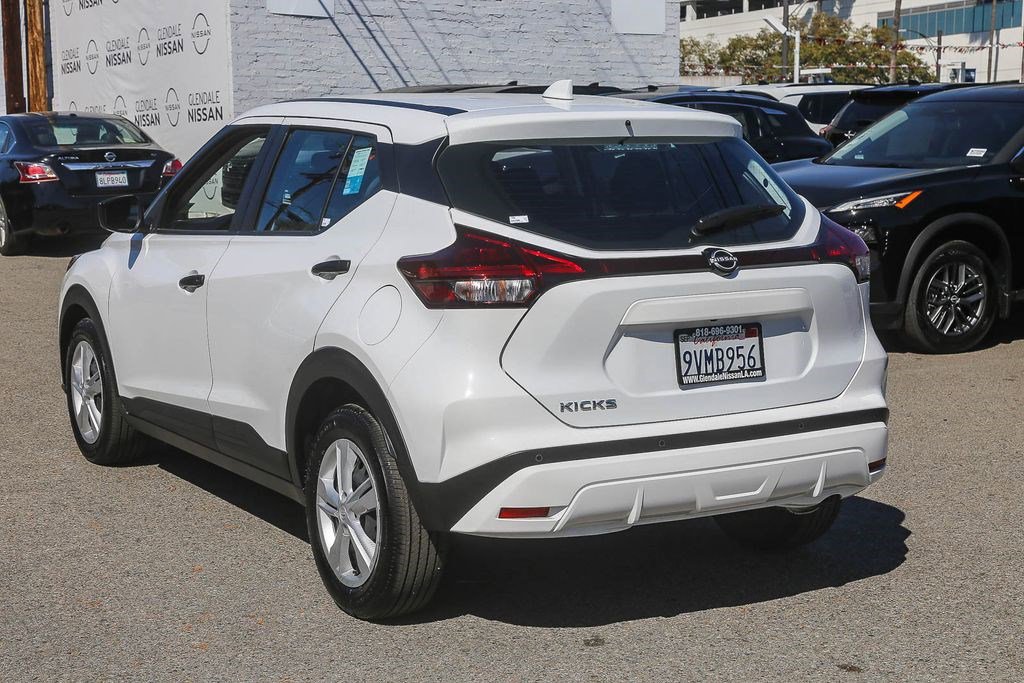 Certified 2025 Nissan Kicks Play S image 6