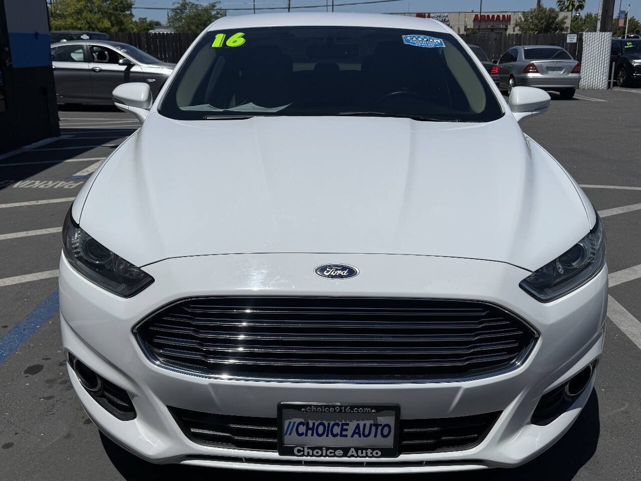 Used 2016 Ford Fusion SE w/ Equipment Group 502A FWD image 2