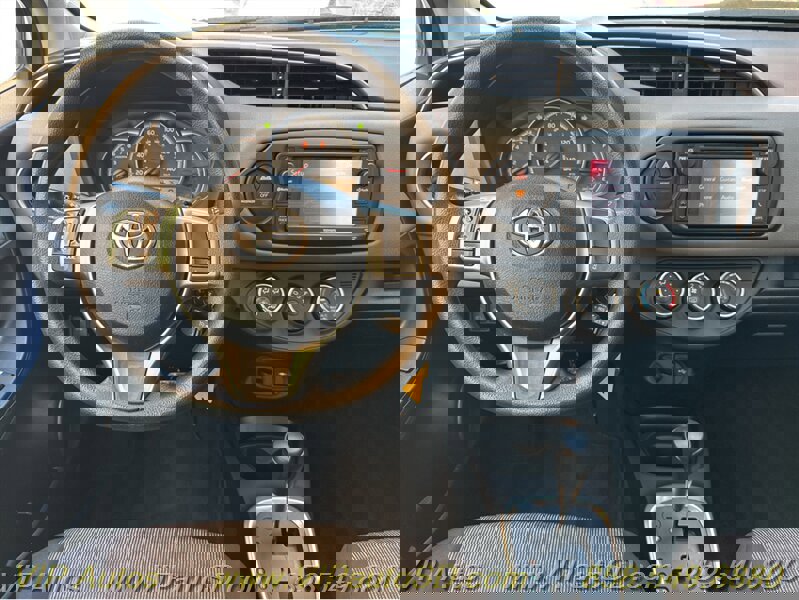 Used 2017 Toyota Yaris LE image 19