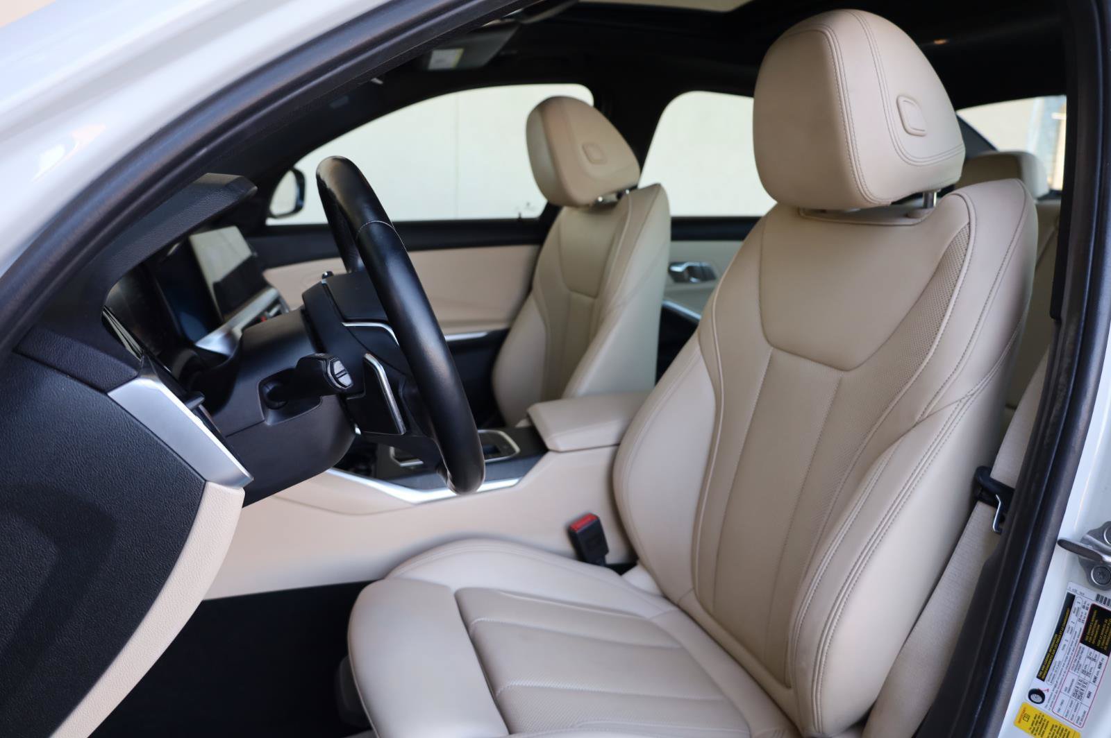 Used 2022 BMW 330i Sedan w/ Driving Assistance Package RWD image 19