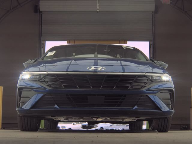 Used 2024 Hyundai Elantra SEL w/ Convenience Package FWD image 6