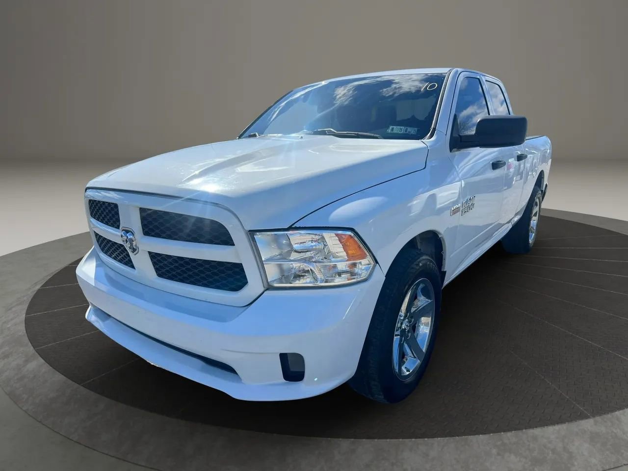 Used 2017 RAM 1500 Express image 1