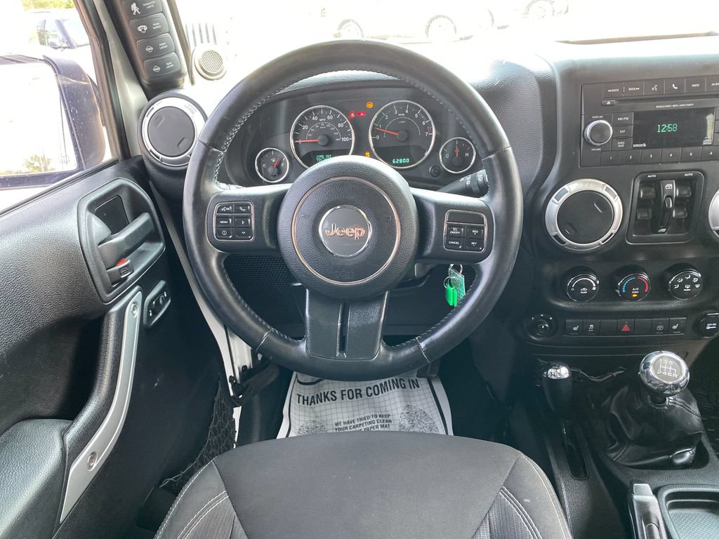 Used 2014 Jeep Wrangler Unlimited Rubicon w/ Connectivity Group AWD/4WD image 14