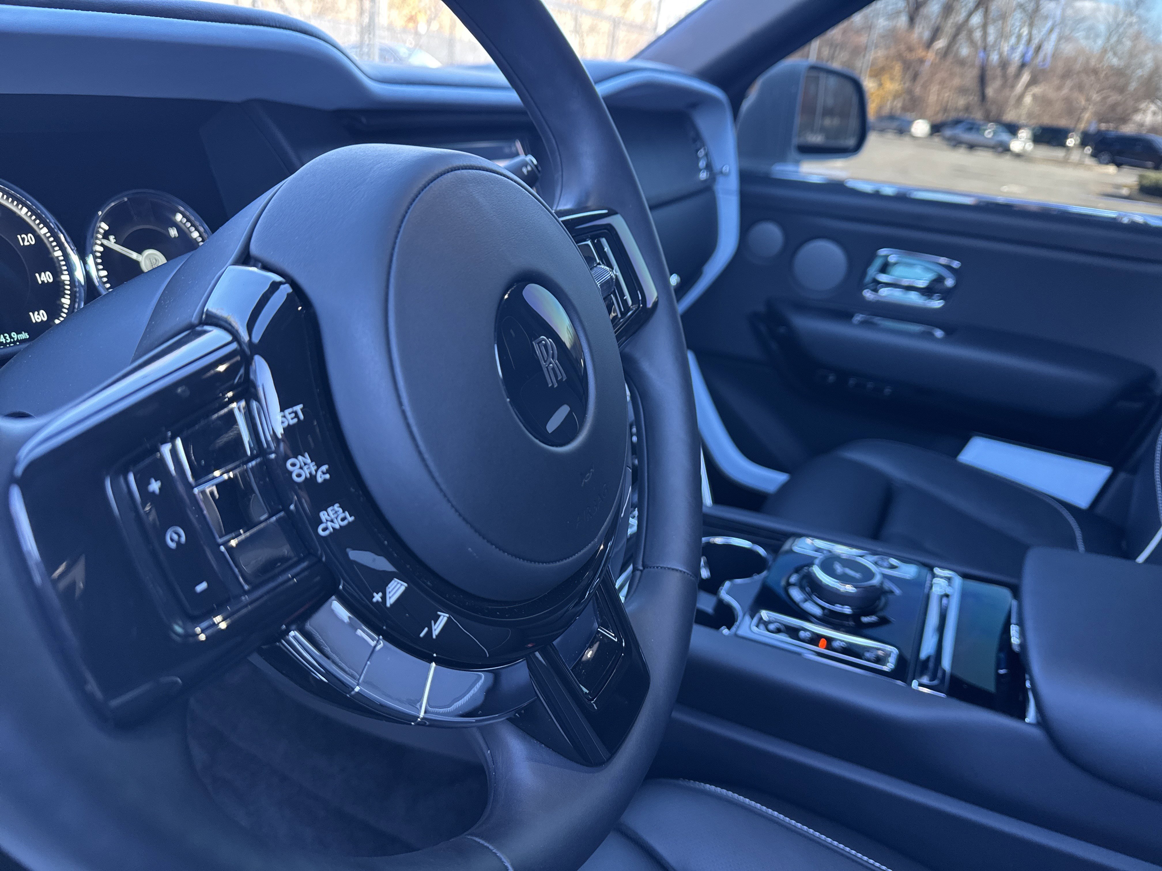 Certified 2022 Rolls-Royce Cullinan image 46