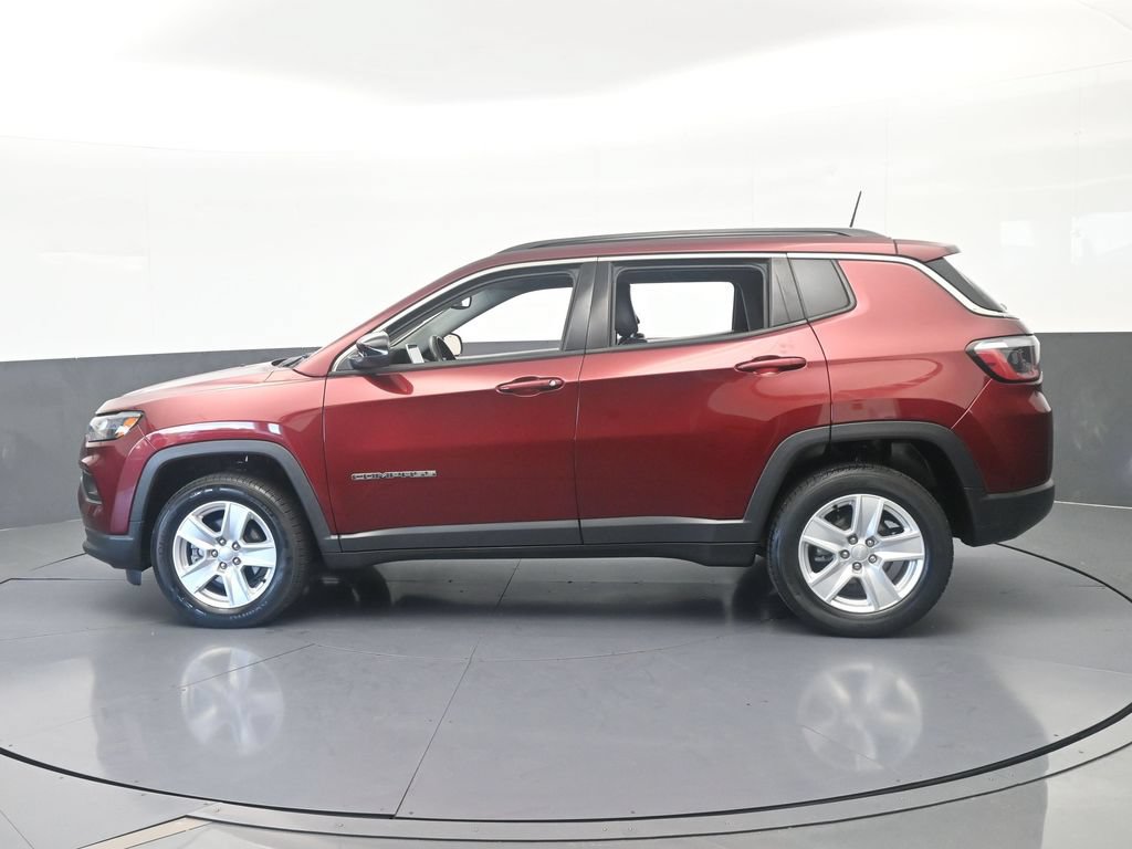 Used 2022 Jeep Compass Latitude AWD/4WD image 3