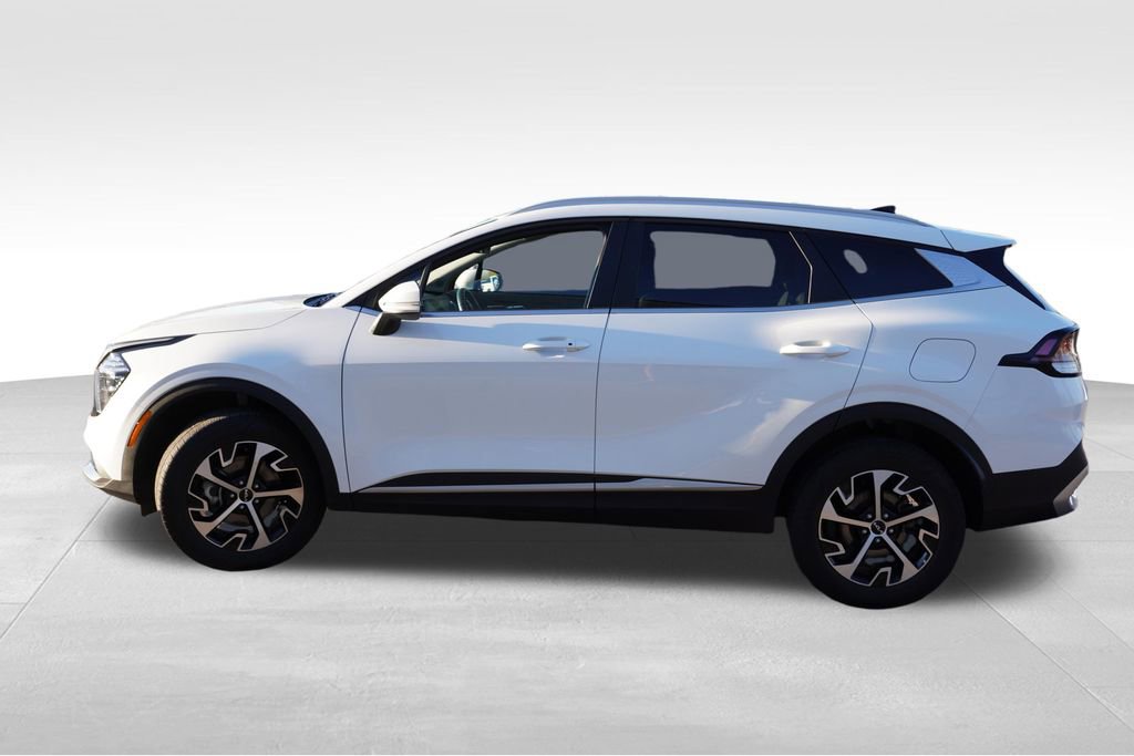 Certified 2025 Kia Sportage EX AWD/4WD image 9