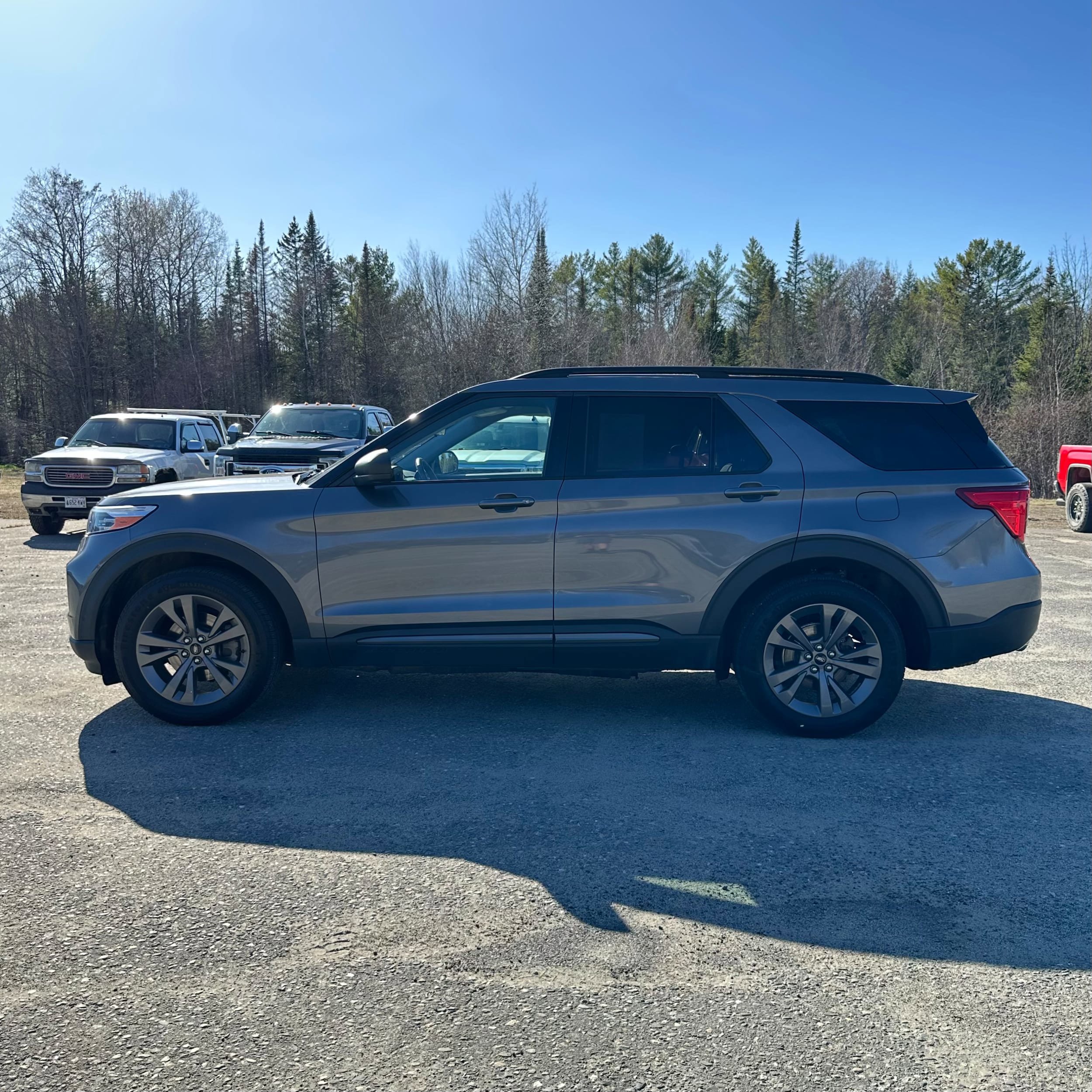 Used 2021 Ford Explorer XLT w/ Equipment Group 202A AWD/4WD image 6