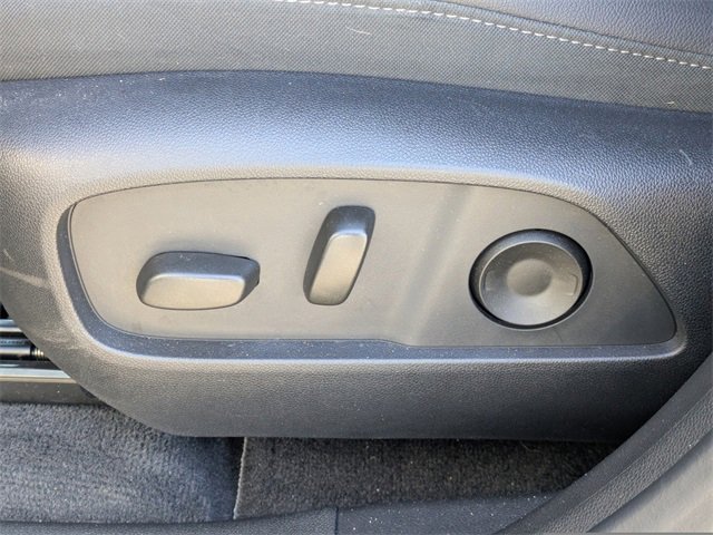 Used 2025 Chevrolet Equinox LT w/ Convenience Package II image 21