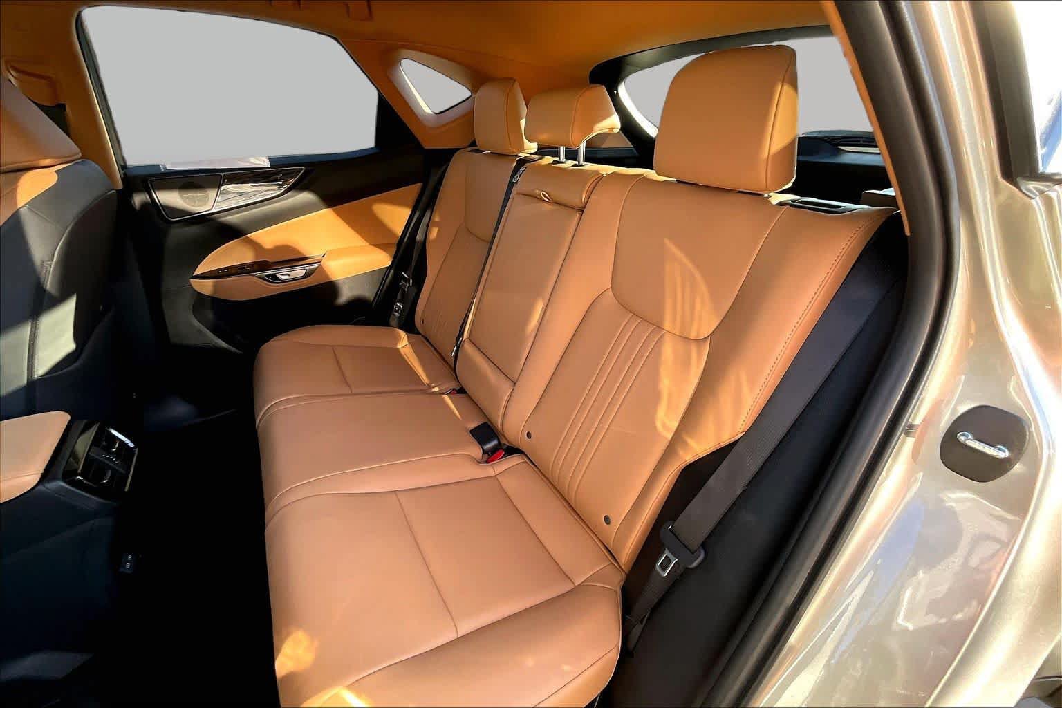 Used 2026 Lexus NX 350h AWD w/ Accessory Package (2T) image 18