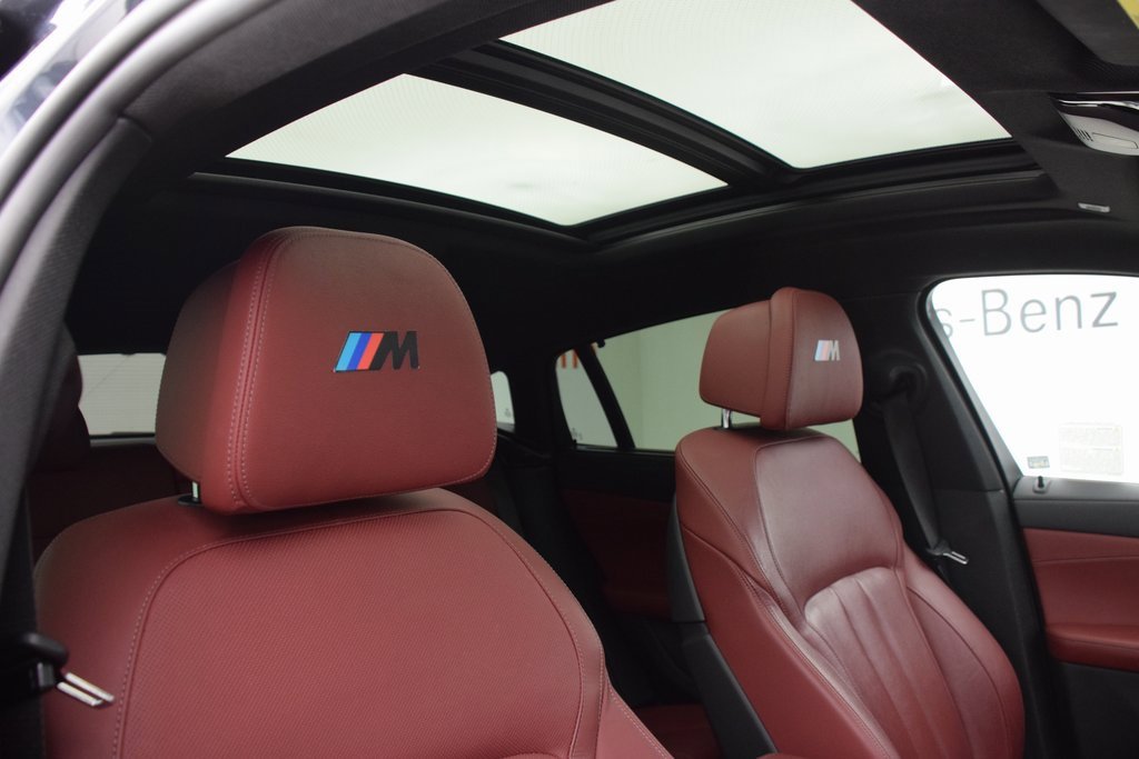 Used 2022 BMW X6 M50i w/ Executive Package image 17