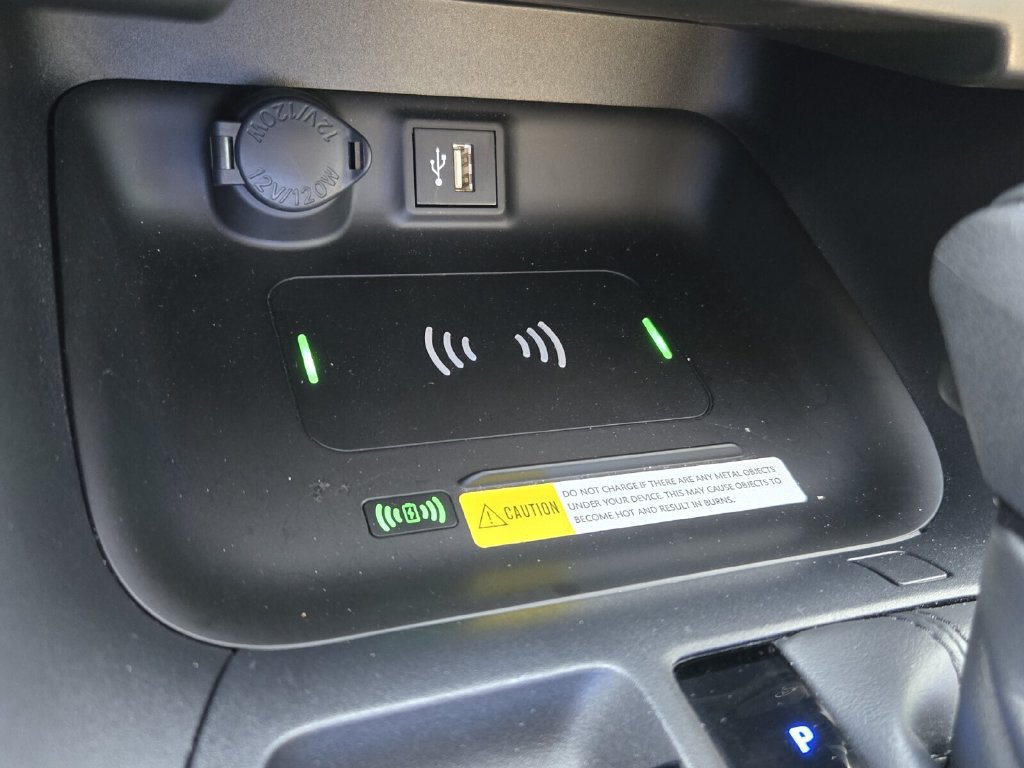 Used 2025 Toyota RAV4 XLE w/ Convenience Package FWD image 22