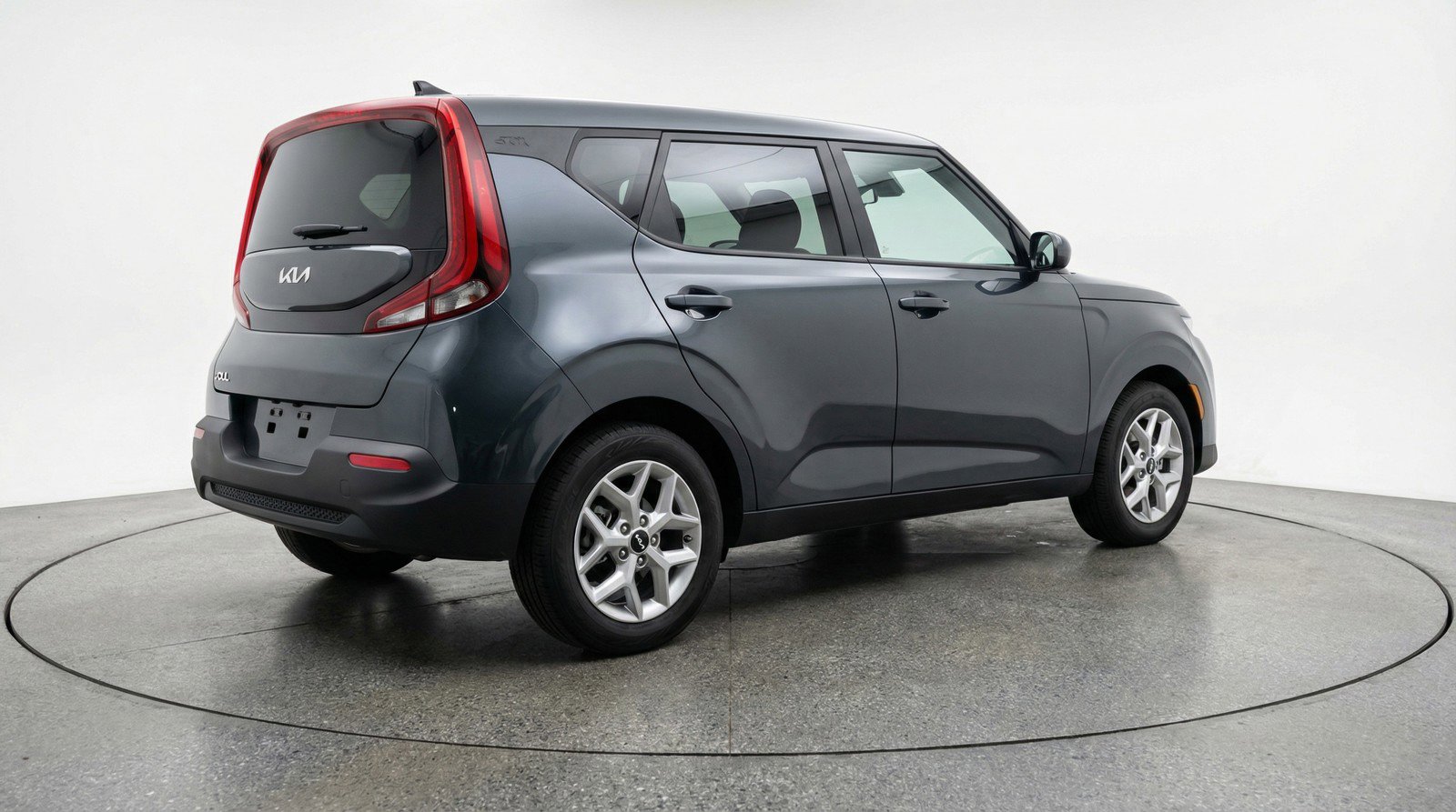 Used 2025 Kia Soul LX w/ LX Technology Package FWD image 9