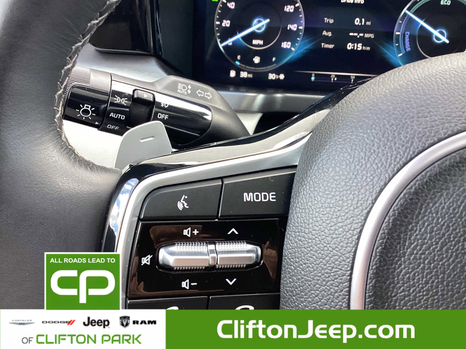 Used 2023 Kia Sorento SX Prestige image 29