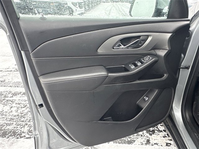 Certified 2023 Chevrolet Traverse LT w/ LPO, Floor Liner Package image 21