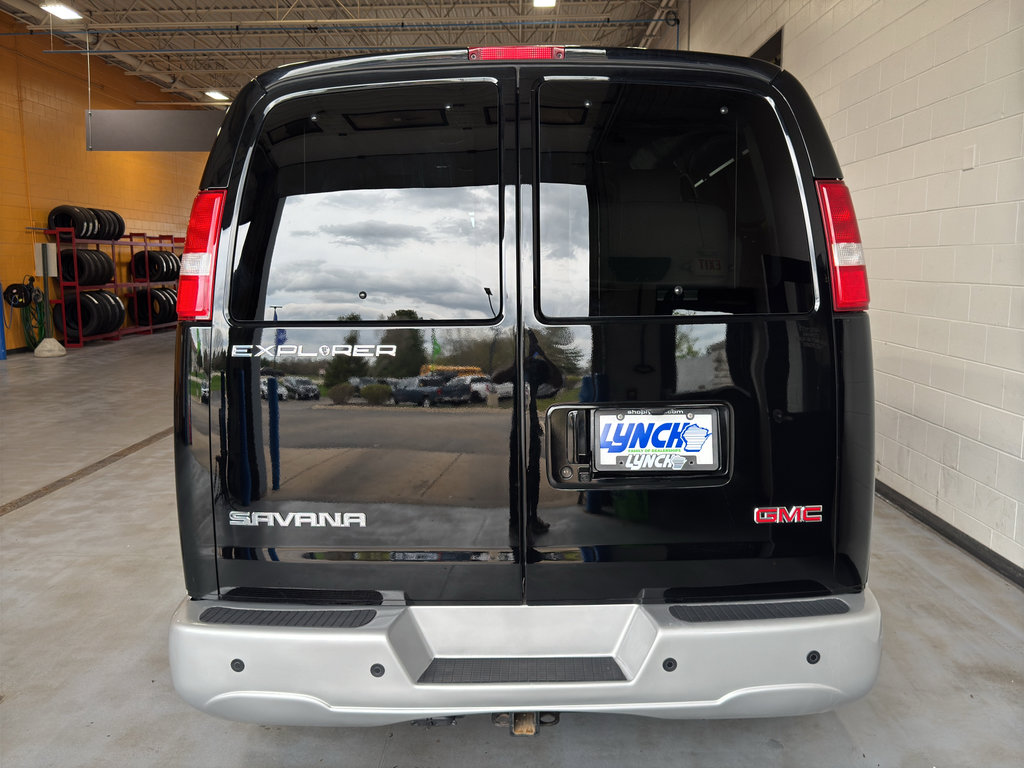 Used 2023 GMC Savana 2500 RWD image 4