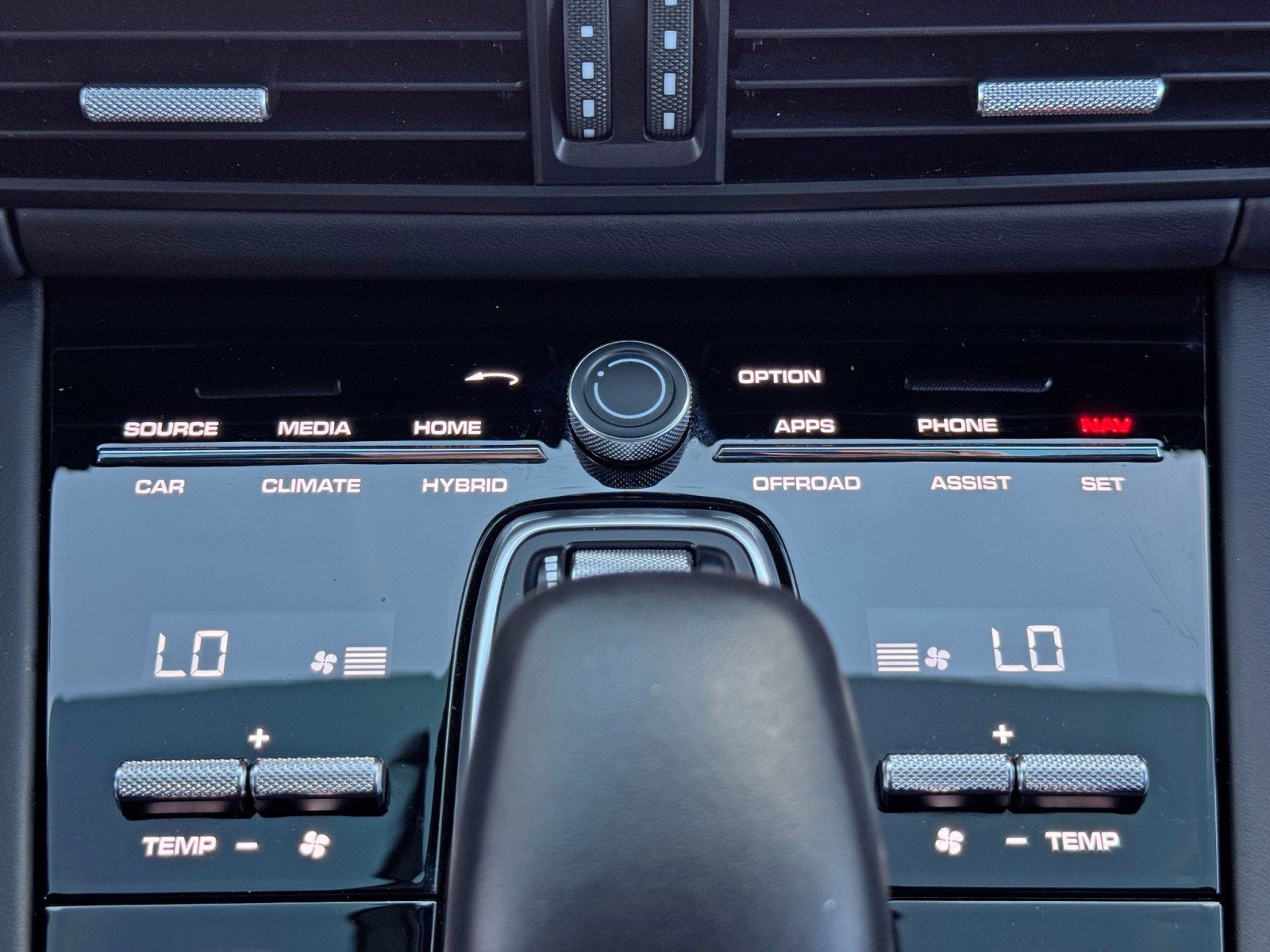 Used 2021 Porsche Cayenne Turbo S image 33