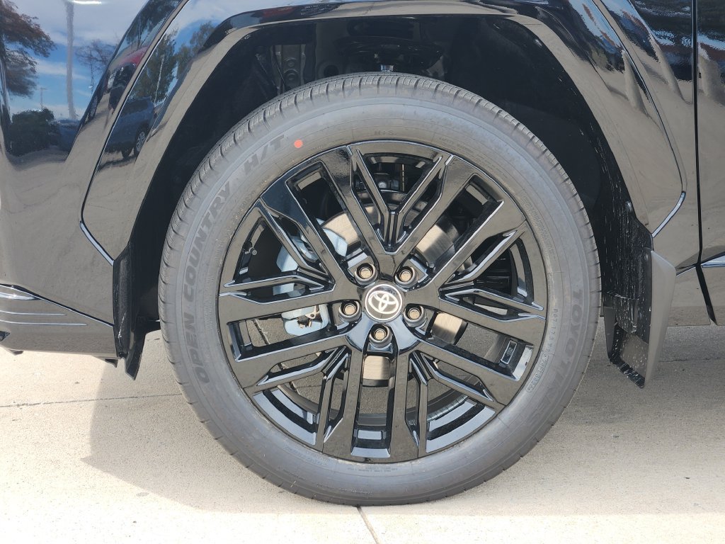 New 2026 Toyota RAV4 AWD image 10