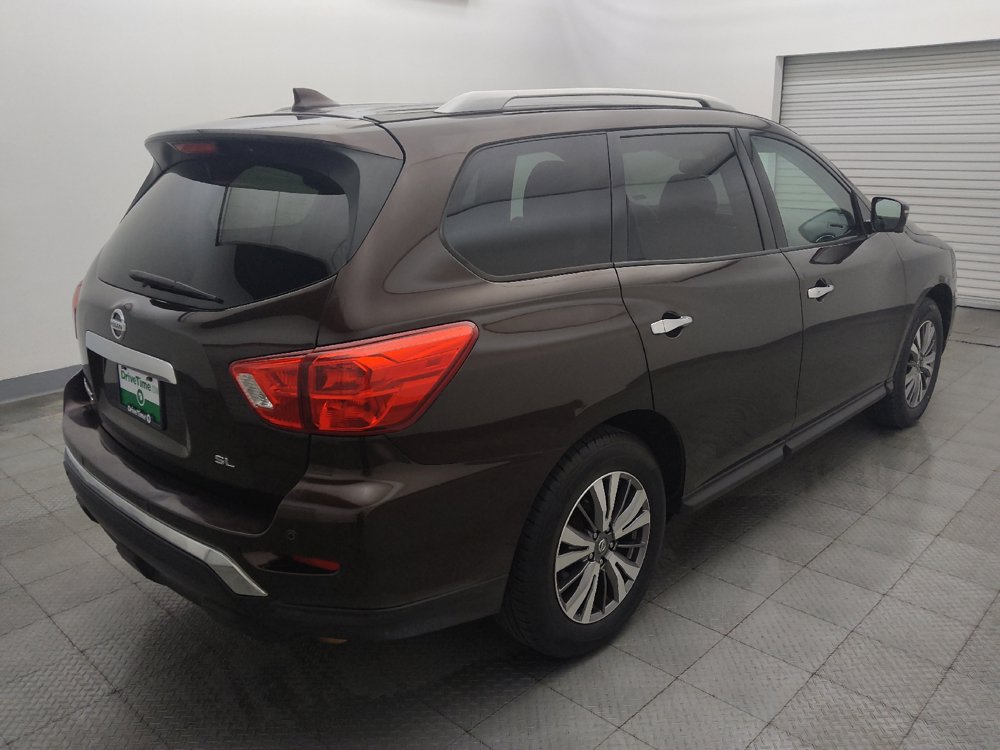 Used 2019 Nissan Pathfinder SL FWD image 9
