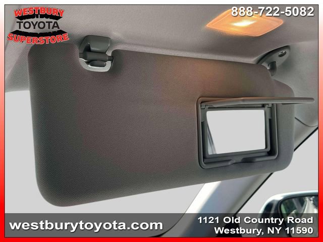 Used 2023 Toyota Highlander XLE AWD/4WD image 32