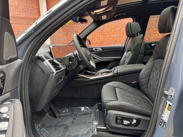 Used 2026 BMW X7 xDrive40i AWD/4WD image 22