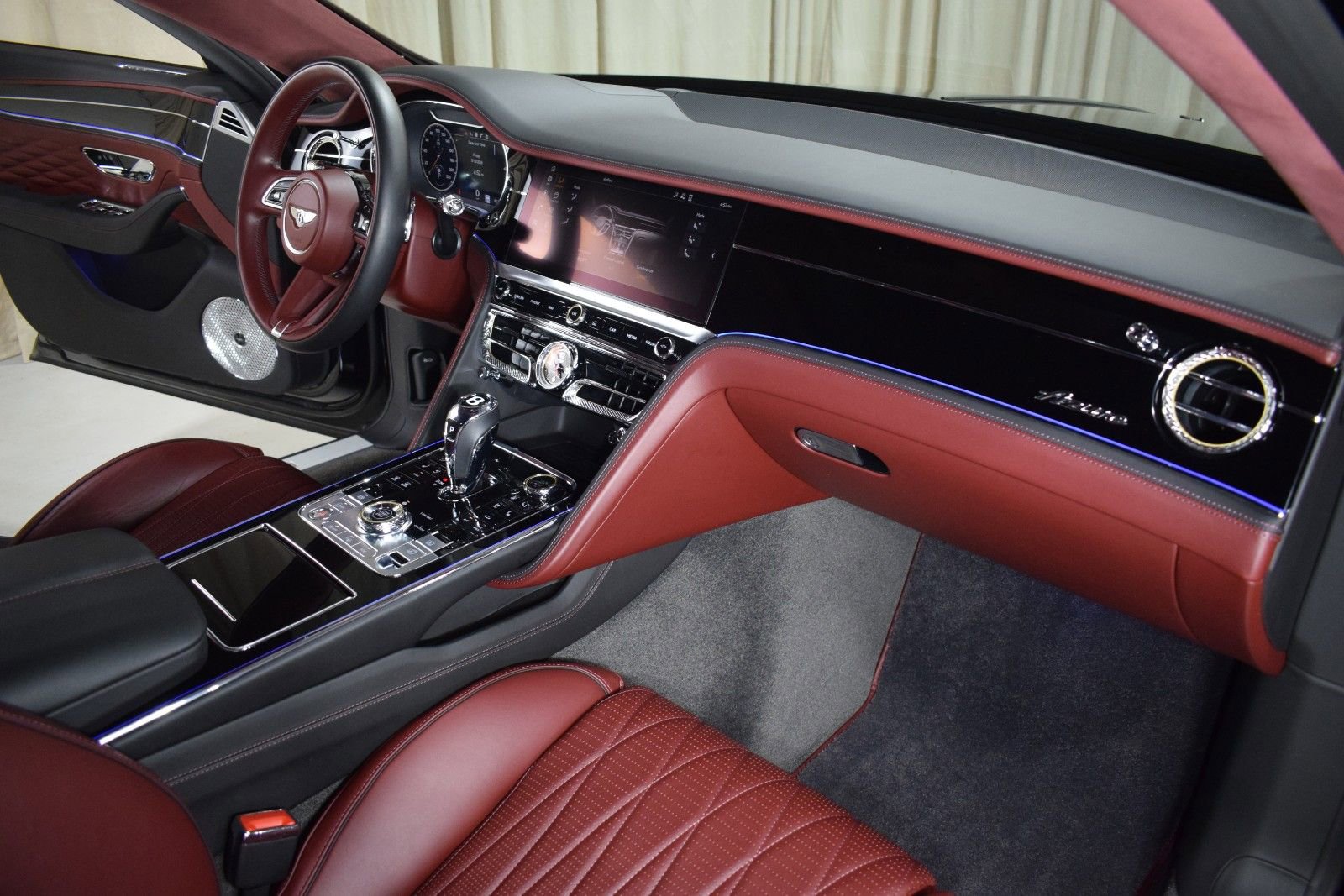 Certified 2023 Bentley Flying Spur Azure image 25