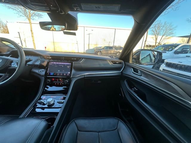 Used 2022 Jeep Grand Cherokee Overland image 29